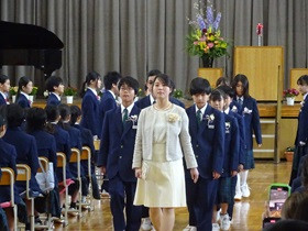 入学８