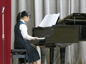 中間９